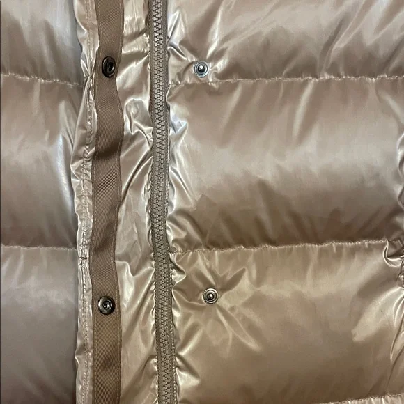 Athleta Brown Downtown Puffer Vest - Picture 5 of 14